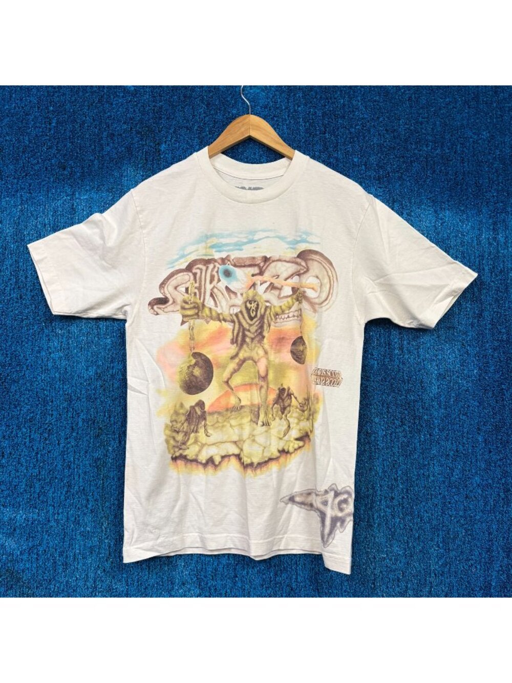 Travis Scott “Live On Tour Utopia” Graphic T-Shirt Size Medium